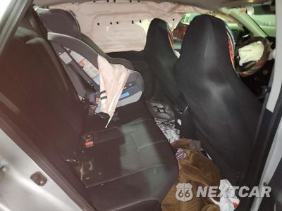 Zdjęcie 11 z 14 samochodu: 2015 NISSAN SENTRA S VIN:3N1AB7AP5FY328308 - miniatura