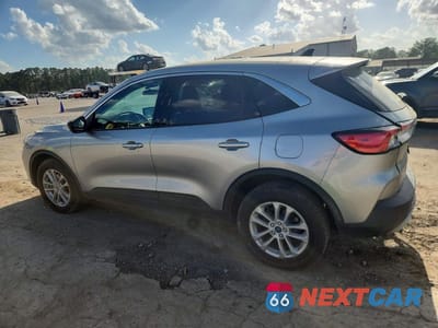 Drugie zdjęcie samochodu z przodu: 2022 FORD ESCAPE SE VIN:1FMCU9BZ7NUA45742 - miniatura