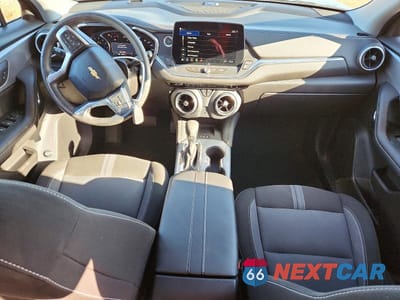 Zdjęcie 8 z 13 samochodu: 2023 CHEVROLET BLAZER 2LT VIN:3GNKBCR48PS194393 - miniatura