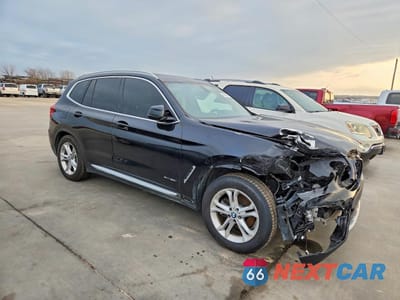 Czwarte zdjęcie samochodu z boku: 2018 BMW X3 XDRIVE30I VIN:5UXTR9C53JLD63604 - miniatura