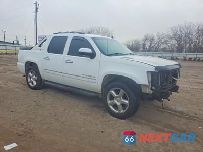 Czwarte zdjęcie samochodu z boku: 2011 CHEVROLET AVALANCHE LTZ VIN:3GNTKGE32BG100450 - miniatura