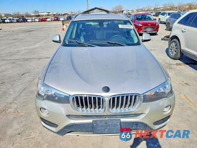 Piąte zdjęcie samochodu w środku: 2017 BMW X3 SDRIVE28I VIN:5UXWZ7C38H0X38914 - miniatura