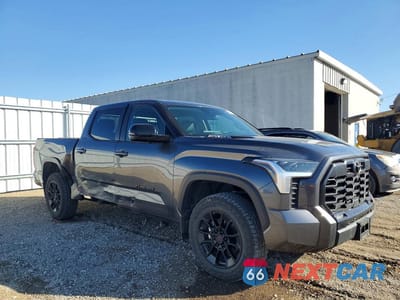 Czwarte zdjęcie samochodu z boku: 2024 TOYOTA TUNDRA LIMITED HV VIN:5TFWC5DB9RX059403 - miniatura