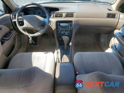 Zdjęcie 8 z 11 samochodu: 2000 TOYOTA CAMRY LE VIN:JT2BG22K3Y0523872 - miniatura