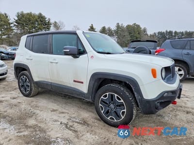 Czwarte zdjęcie samochodu z boku: 2016 JEEP RENEGADE TRAILHAWK VIN:ZACCJBCT6GPD66335 - miniatura