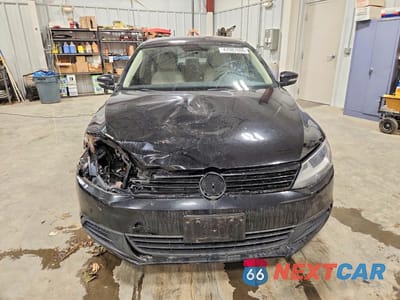 Piąte zdjęcie samochodu w środku: 2014 VOLKSWAGEN JETTA SE VIN:3VWB17AJ2EM443340 - miniatura