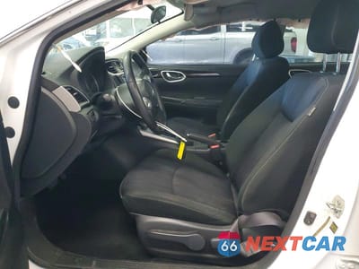 Zdjęcie 7 z 13 samochodu: 2019 NISSAN SENTRA SV VIN:3N1AB7AP1KY318076 - miniatura