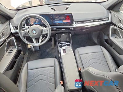 Zdjęcie 8 z 14 samochodu: 2024 BMW X1 XDRIVE28I VIN:WBX73EF05R5Z96814 - miniatura