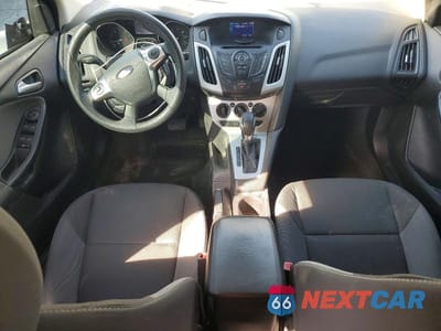 Zdjęcie 8 z 13 samochodu: 2013 FORD FOCUS VIN:1FADP3F2XDL123712 - miniatura