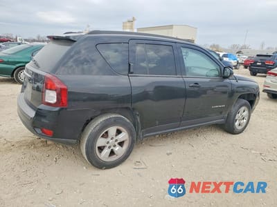 Trzecie zdjęcie samochodu z tyłu: 2016 JEEP COMPASS LATITUDE VIN:1C4NJCEA6GD773371 - miniatura
