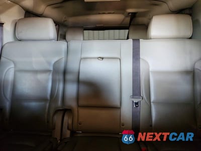 Zdjęcie 10 z 13 samochodu: 2019 GMC YUKON XL C1500 SLT VIN:1GKS1GKC9KR293373 - miniatura