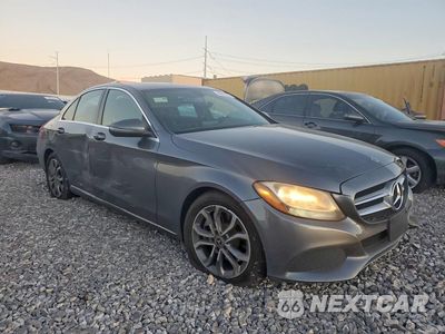 Czwarte zdjęcie samochodu z boku: 2018 MERCEDES-BENZ C 300 VIN:55SWF4JBXJU238987 - miniatura