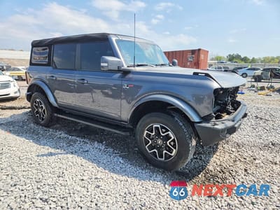 Czwarte zdjęcie samochodu z boku: 2023 FORD BRONCO BASE VIN:1FMEE5DP4PLB37331 - miniatura