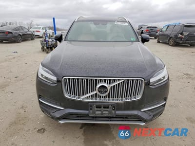 Piąte zdjęcie samochodu w środku: 2016 VOLVO XC90 T6 VIN:YV4A22PN5G1002811 - miniatura