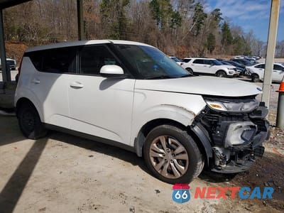 Czwarte zdjęcie samochodu z boku: 2020 KIA SOUL LX VIN:KNDJ23AU1L7045753 - miniatura