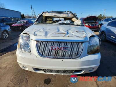 Piąte zdjęcie samochodu w środku: 2007 GMC YUKON DENALI VIN:1GKFK638X7J243817 - miniatura
