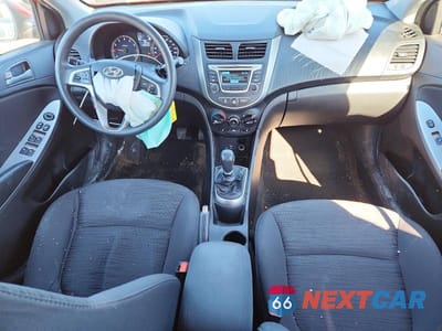 Zdjęcie 8 z 13 samochodu: 2017 HYUNDAI ACCENT SE VIN:KMHCT5AE6HU344881 - miniatura