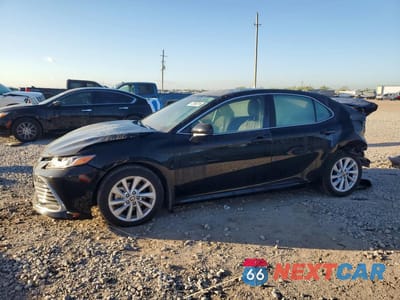 2024 TOYOTA CAMRY LE 4T1C11AK3RU908136 - główne zdjęcie licytacji z USA - miniatura