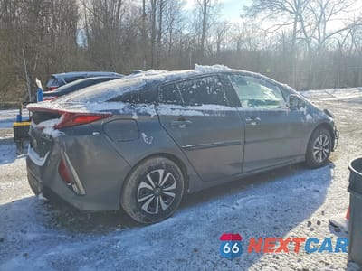 Trzecie zdjęcie samochodu z tyłu: 2017 TOYOTA PRIUS PRIME PREMIUM VIN:JTDKARFP9H3065096 - miniatura