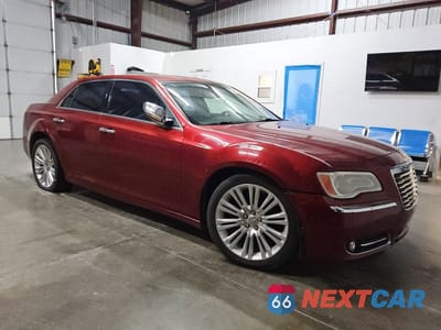 Czwarte zdjęcie samochodu z boku: 2012 CHRYSLER 300 LIMITED VIN:2C3CCACGXCH200780 - miniatura