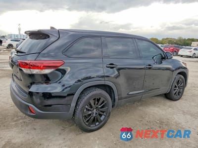 Trzecie zdjęcie samochodu z tyłu: 2019 TOYOTA HIGHLANDER SE VIN:5TDKZRFH4KS329848 - miniatura