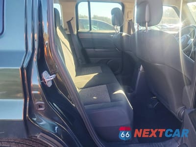 Zdjęcie 11 z 14 samochodu: 2011 JEEP PATRIOT SPORT VIN:1J4NF1GB7BD119249 - miniatura