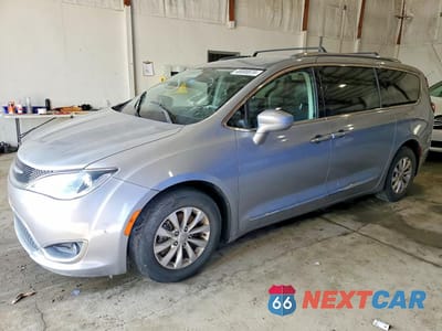 2018 CHRYSLER PACIFICA TOURING L 2C4RC1BG4JR110829 - główne zdjęcie licytacji z USA - miniatura