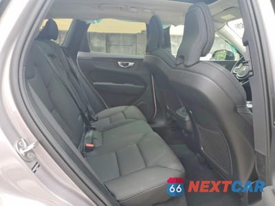 Zdjęcie 10 z 12 samochodu: 2026 VOLVO XC60 CORE VIN:YV4M12RJ6T1361749 - miniatura
