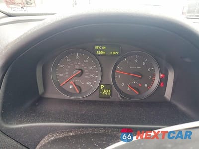 Zdjęcie 9 z 11 samochodu: 2009 VOLVO S40 2.4I VIN:YV1MS390192464085 - miniatura
