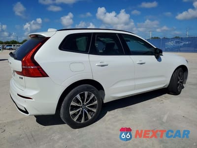 Trzecie zdjęcie samochodu z tyłu: 2024 VOLVO XC60 CORE VIN:YV4L12RK5R1715757 - miniatura
