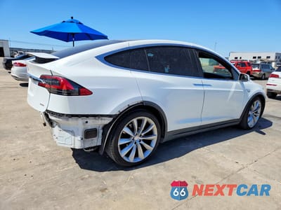 Trzecie zdjęcie samochodu z tyłu: 2016 TESLA MODEL X VIN:5YJXCBE26GF021314 - miniatura