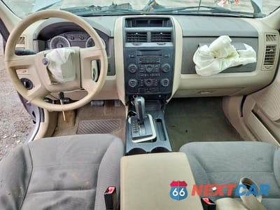 Zdjęcie 8 z 13 samochodu: 2008 FORD ESCAPE XLS VIN:1FMCU92Z18KB34240 - miniatura