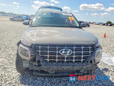 Piąte zdjęcie samochodu w środku: 2022 HYUNDAI VENUE SEL VIN:KMHRC8A34NU164272 - miniatura