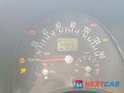 Zdjęcie 9 z 12 samochodu: 2000 VOLKSWAGEN NEW BEETLE GL VIN:3VWBA21C9YM405189 - miniatura