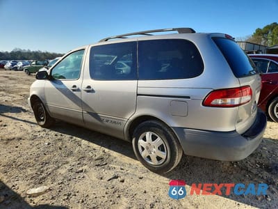 Drugie zdjęcie samochodu z przodu: 2002 TOYOTA SIENNA LE VIN:4T3ZF13CX2U480855 - miniatura