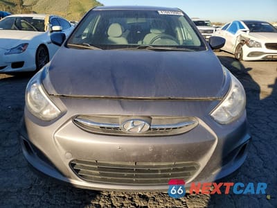 Piąte zdjęcie samochodu w środku: 2017 HYUNDAI ACCENT SE VIN:KMHCT4AEXHU331397 - miniatura