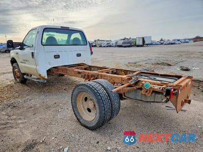 Drugie zdjęcie samochodu z przodu: 2004 FORD F550 SUPER DUTY VIN:1FDAF57PX4EB46977 - miniatura