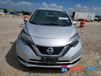 Piąte zdjęcie samochodu w środku: 2017 NISSAN VERSA NOTE SV VIN:3N1CE2CP9HL361814 - miniatura