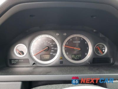 Zdjęcie 9 z 13 samochodu: 2014 VOLVO XC90 3.2 VIN:YV4952CZ5E1701453 - miniatura