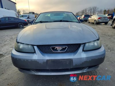 Piąte zdjęcie samochodu w środku: 2004 FORD MUSTANG VIN:1FAFP40624F177353 - miniatura