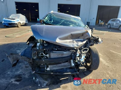 Piąte zdjęcie samochodu w środku: 2018 NISSAN KICKS SV VIN:3N1CP5CU5JL517628 - miniatura