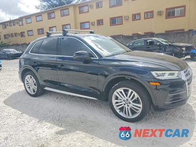 Czwarte zdjęcie samochodu z boku: 2018 AUDI Q5 PREMIUM PLUS VIN:WA1BNAFY6J2014806 - miniatura