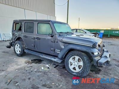 Czwarte zdjęcie samochodu z boku: 2018 JEEP WRANGLER UNLIMITED SPORT VIN:1C4HJXDG2JW223025 - miniatura