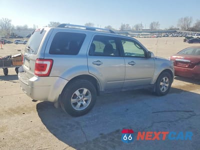 Trzecie zdjęcie samochodu z tyłu: 2010 FORD ESCAPE HYBRID VIN:1FMCU5K39AKA85444 - miniatura