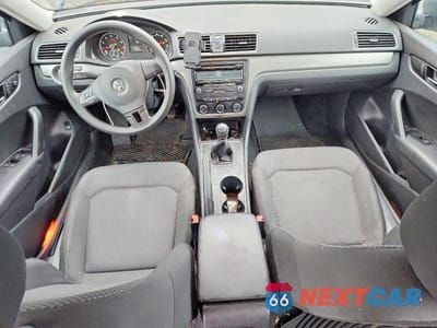 Zdjęcie 8 z 13 samochodu: 2013 VOLKSWAGEN PASSAT S VIN:1VWAH7A31DC067626 - miniatura