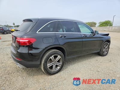 Trzecie zdjęcie samochodu z tyłu: 2019 MERCEDES-BENZ GLC 300 4MATIC VIN:WDC0G4KB5KF662314 - miniatura