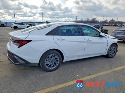 Trzecie zdjęcie samochodu z tyłu: 2025 HYUNDAI ELANTRA HYBRID BLUE VIN:KMHLM4DJ6SU157079 - miniatura