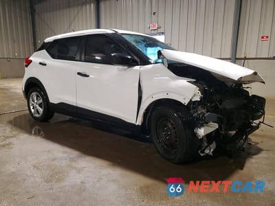 Czwarte zdjęcie samochodu z boku: 2020 NISSAN KICKS S VIN:3N1CP5BV2LL509015 - miniatura