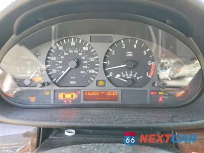 Zdjęcie 9 z 11 samochodu: 2002 BMW 325 I VIN:WBAEV33452KL55290 - miniatura