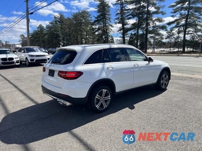 Czwarte zdjęcie samochodu z boku: 2018 MERCEDES-BENZ GLC 300 VIN:WDC0G4JB0JV091112 - miniatura